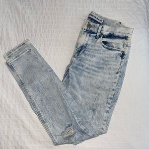 Stone washed jeans